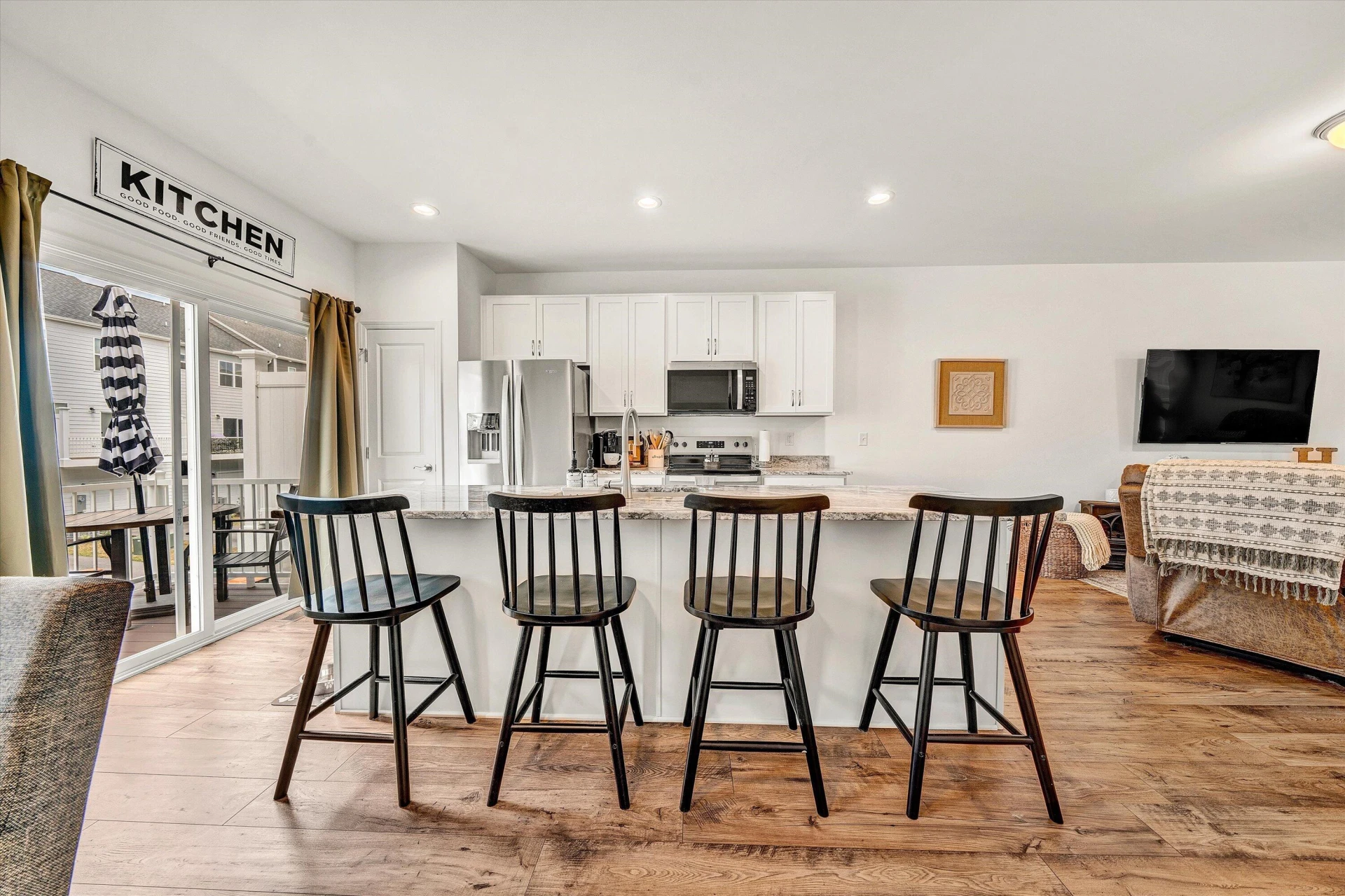 231 Broad ST - Photo 7