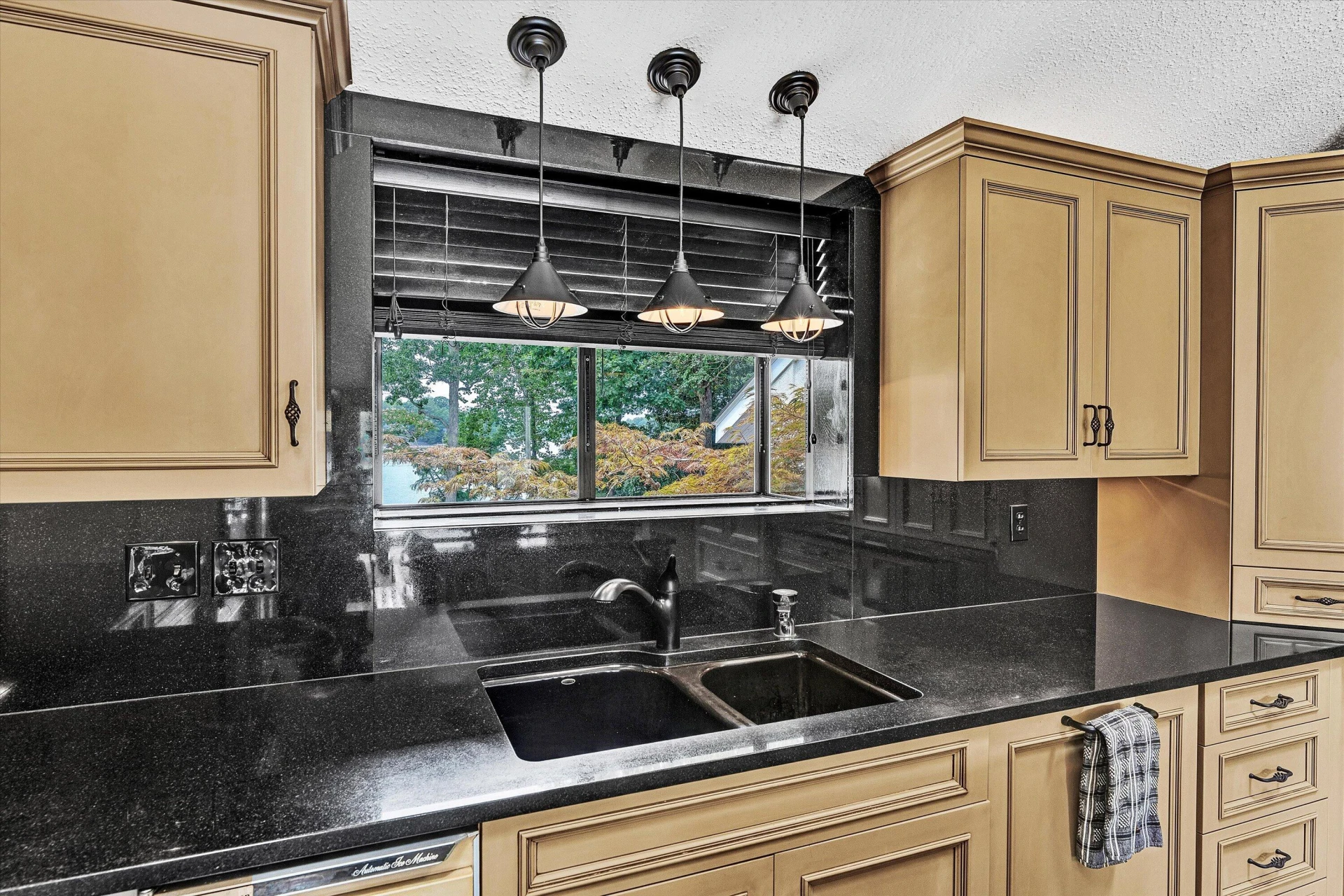 2455 Merriman Way RD - Photo 20