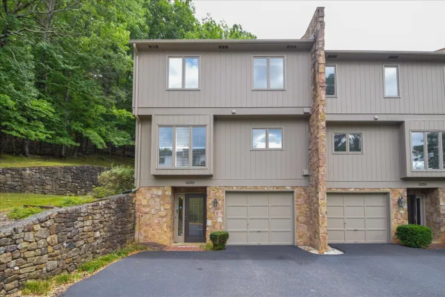 3255 Londonderry LN, Roanoke, VA, 24018