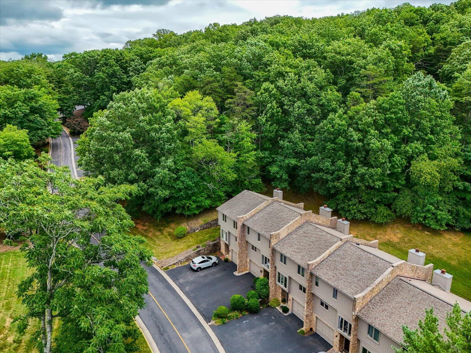 3255 Londonderry LN - Photo 28