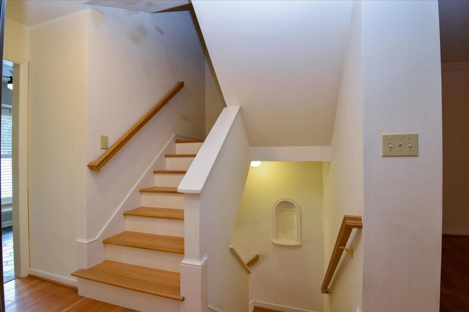 3255 Londonderry LN - Photo 3