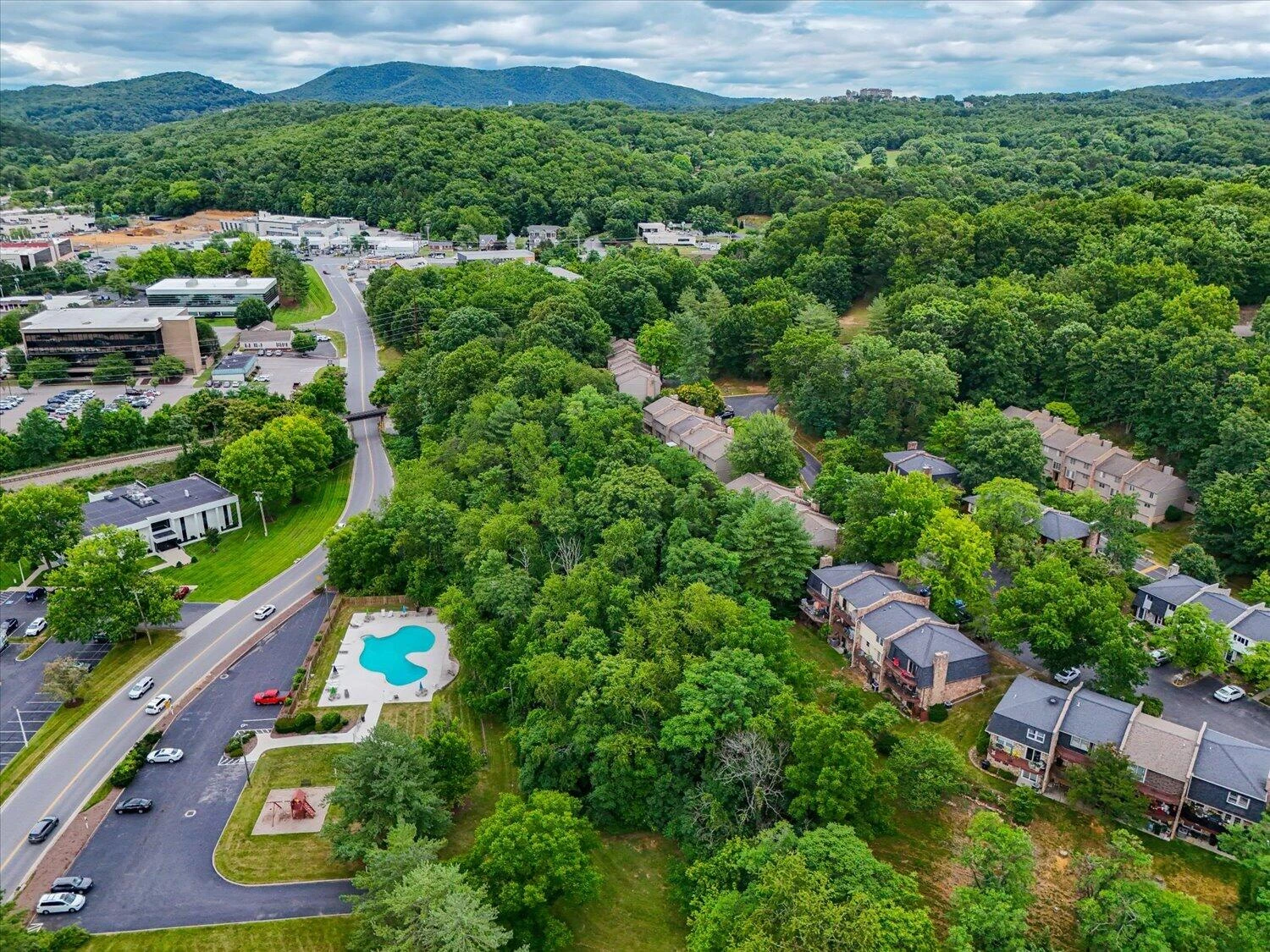 3255 Londonderry LN - Photo 33