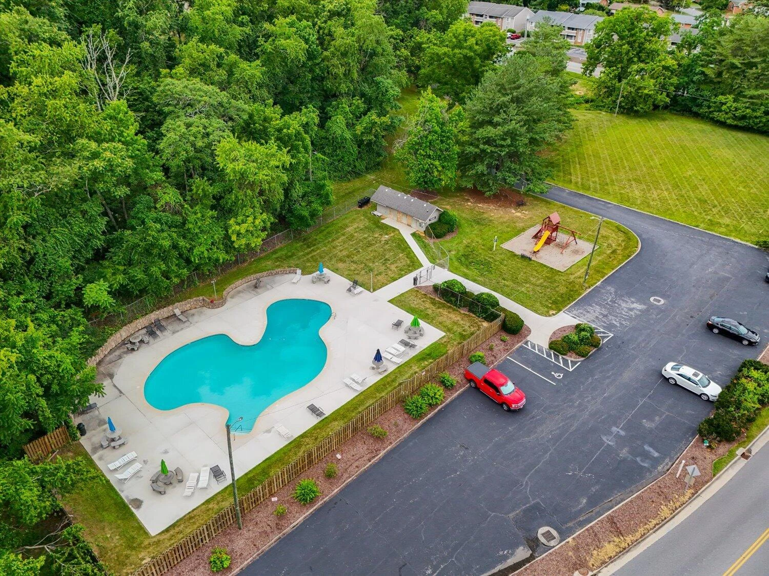 3255 Londonderry LN - Photo 35