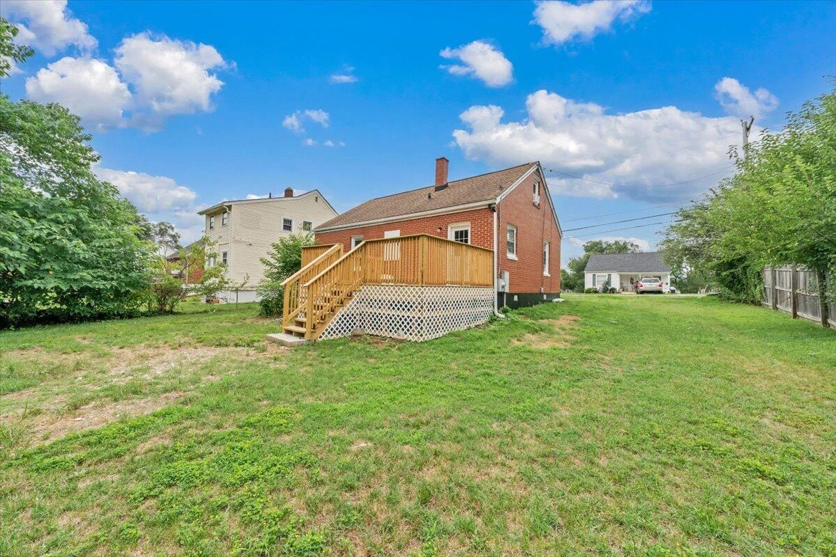 2923 Courtland RD NW - Photo 7