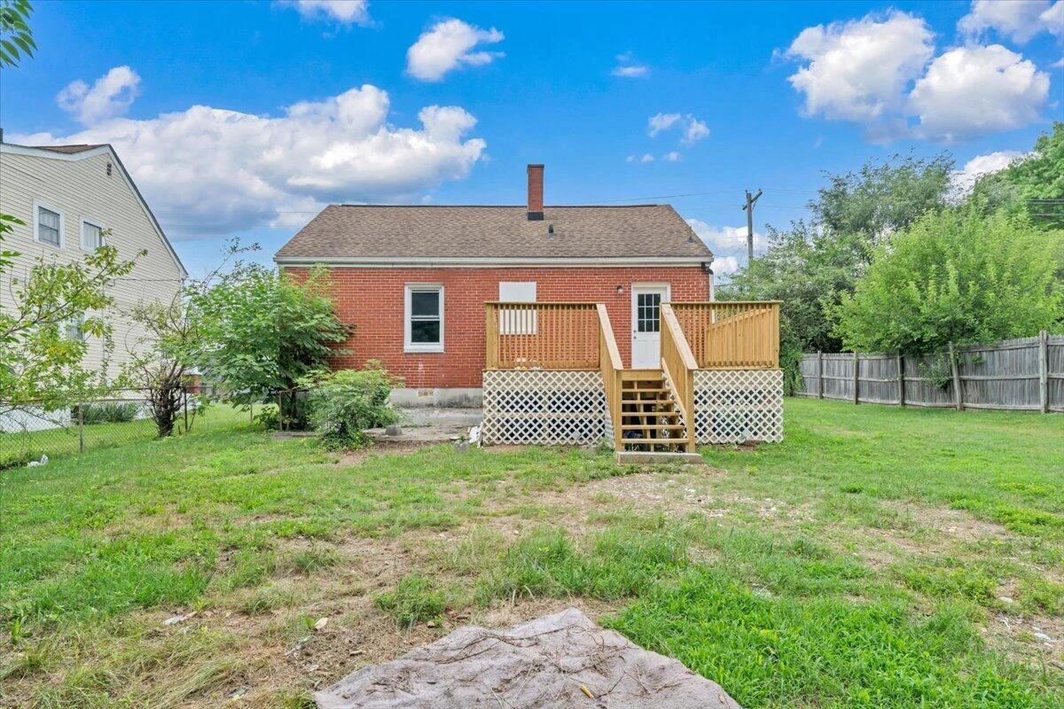 2923 Courtland RD NW - Photo 9
