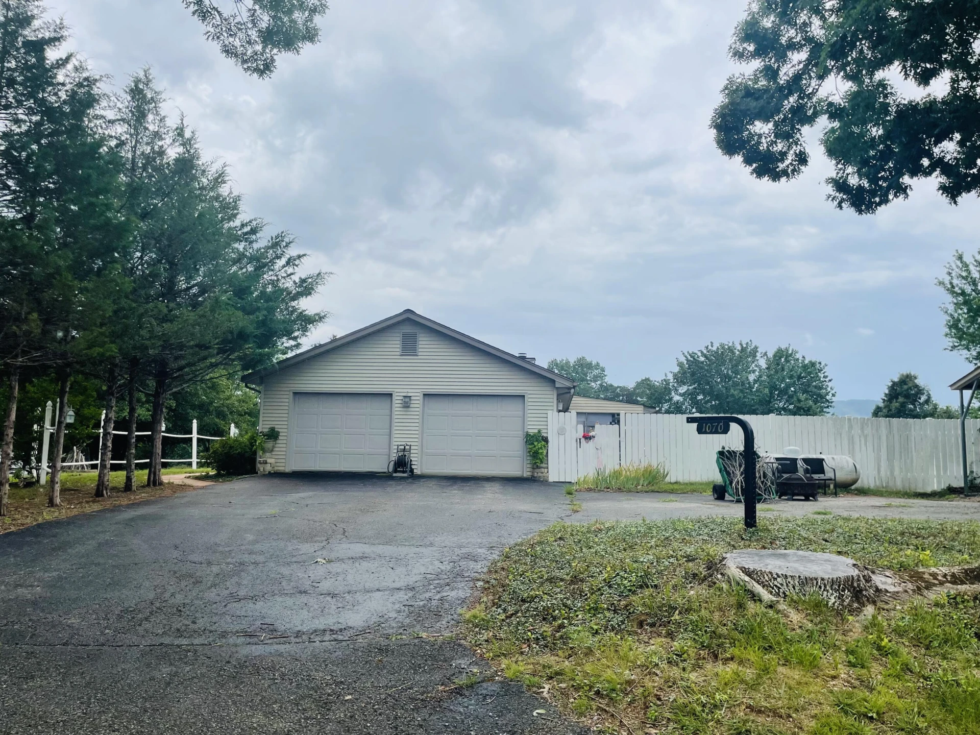 1070 Owl LN - Photo 59