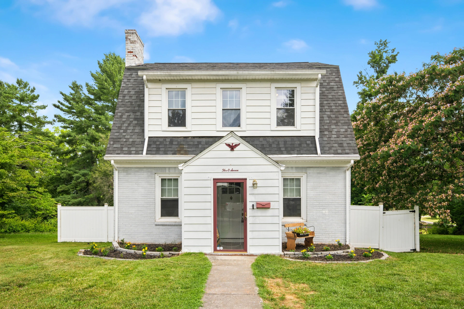 507 4th ST - Photo 3