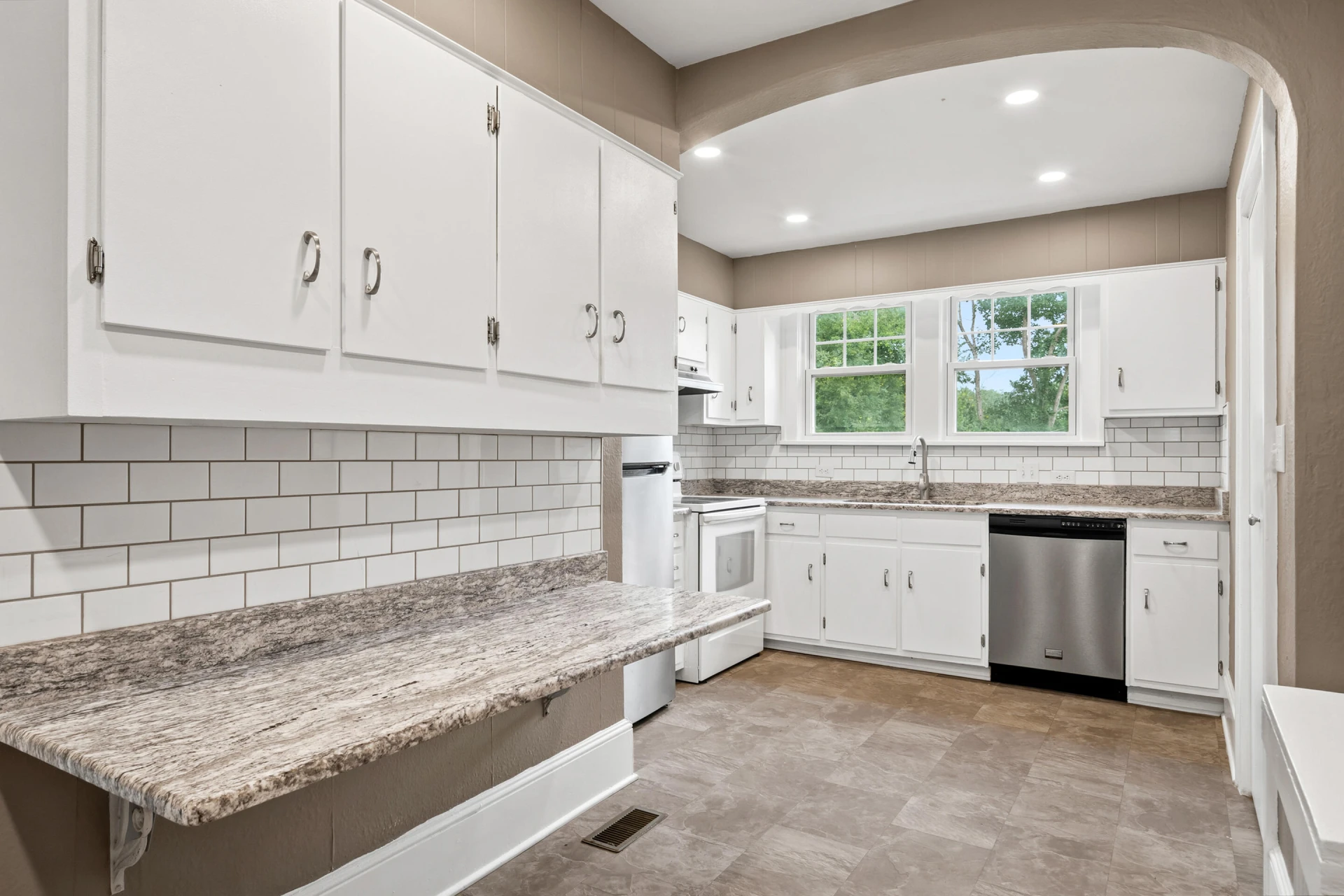 507 4th ST - Photo 29