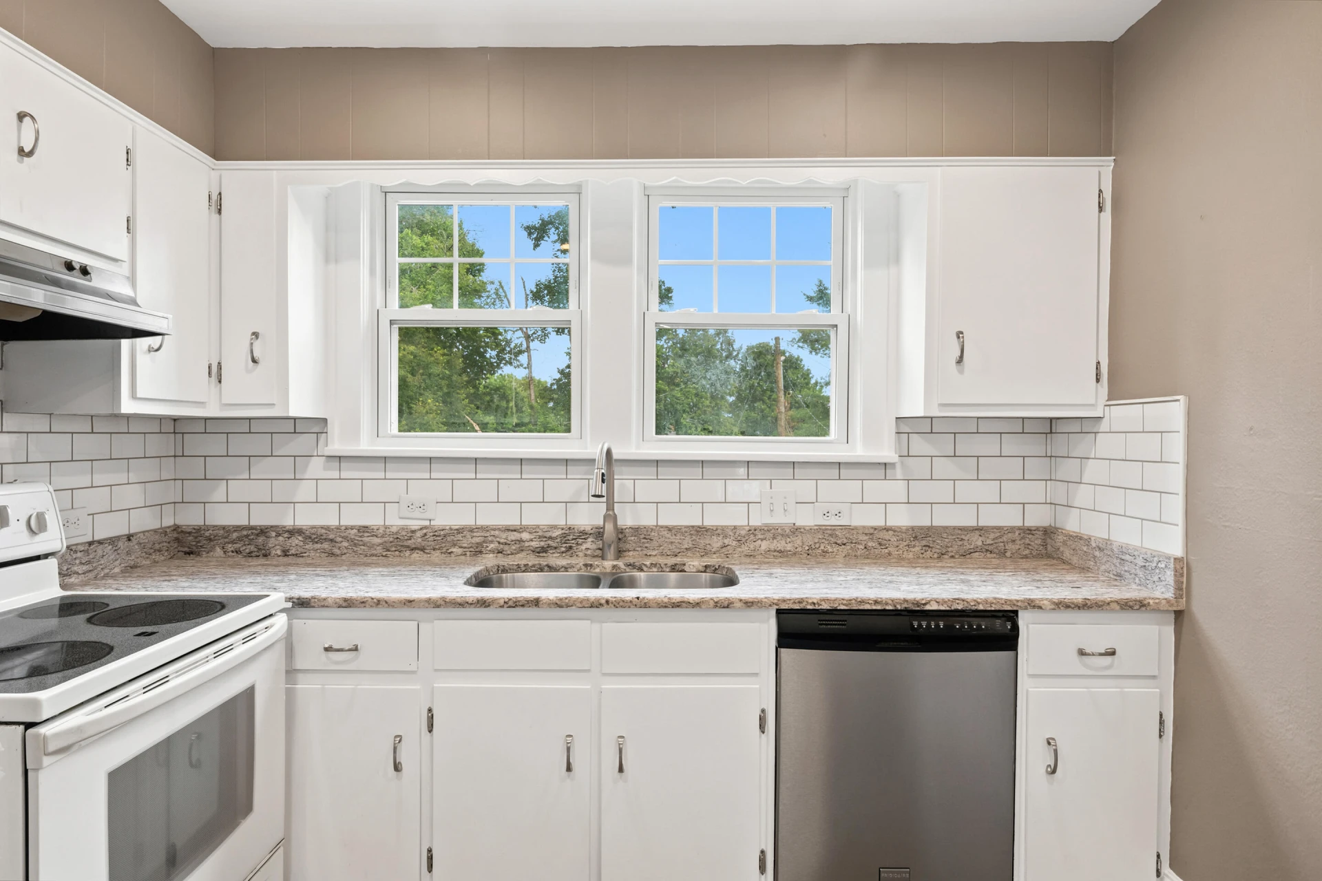 507 4th ST - Photo 31