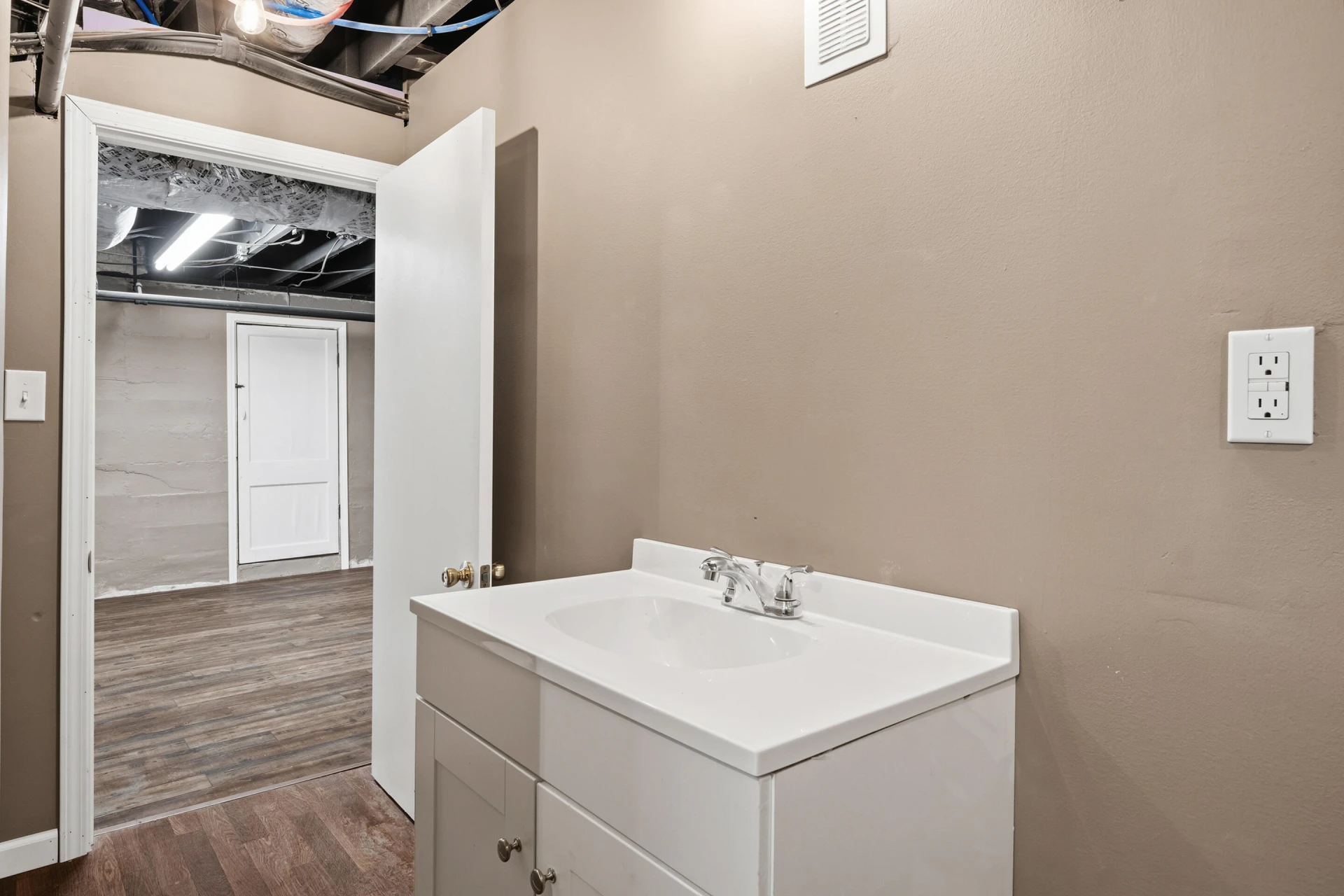 507 4th ST - Photo 44