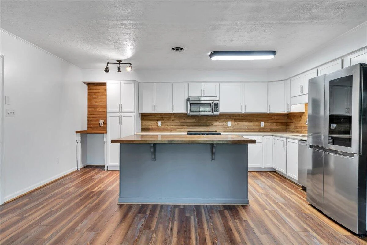 3402 S Park CIR - Photo 11