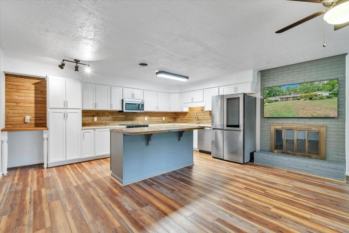 3402 S Park CIR - Photo 8