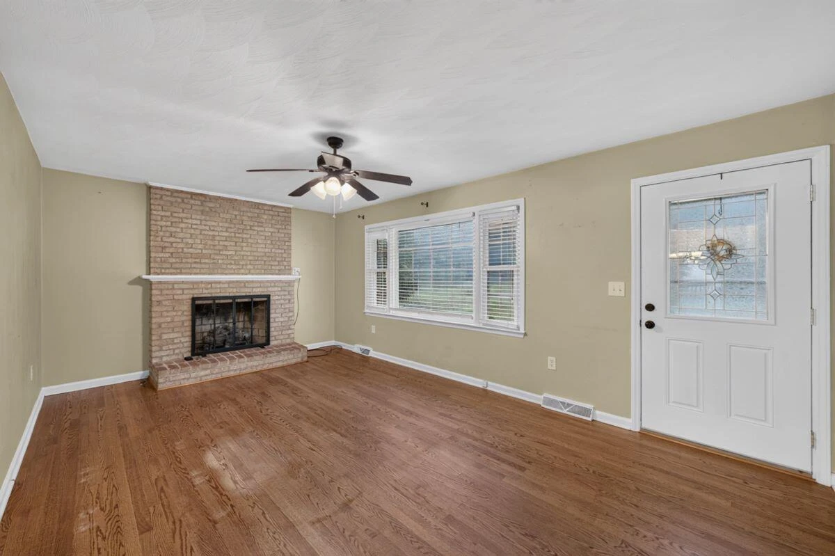 1069 PECKS RD - Photo 13