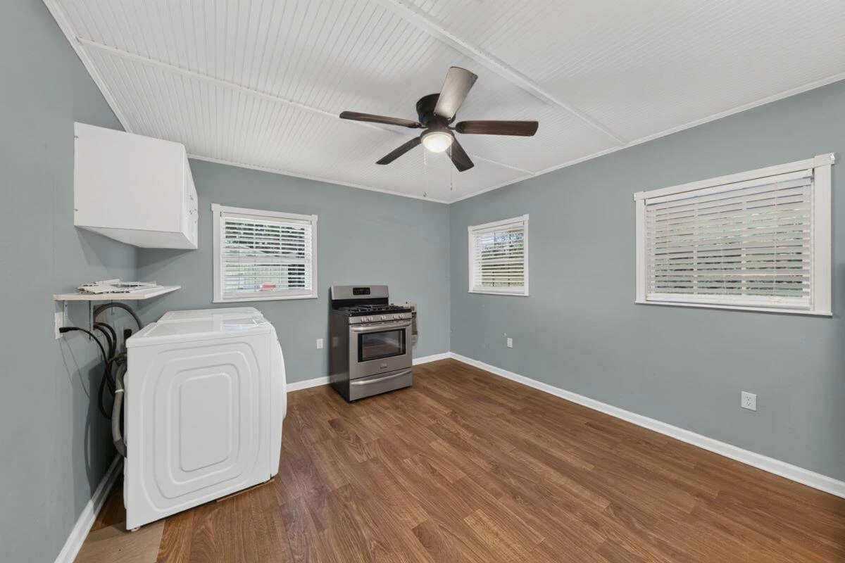 1069 PECKS RD - Photo 29