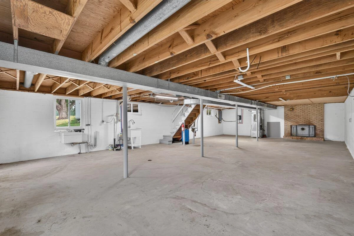 1069 PECKS RD - Photo 31