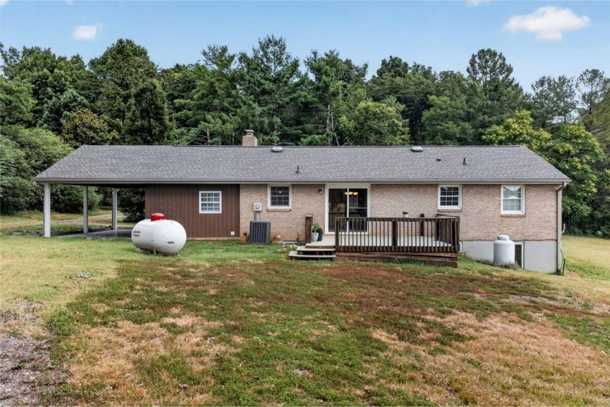 1069 PECKS RD - Photo 4