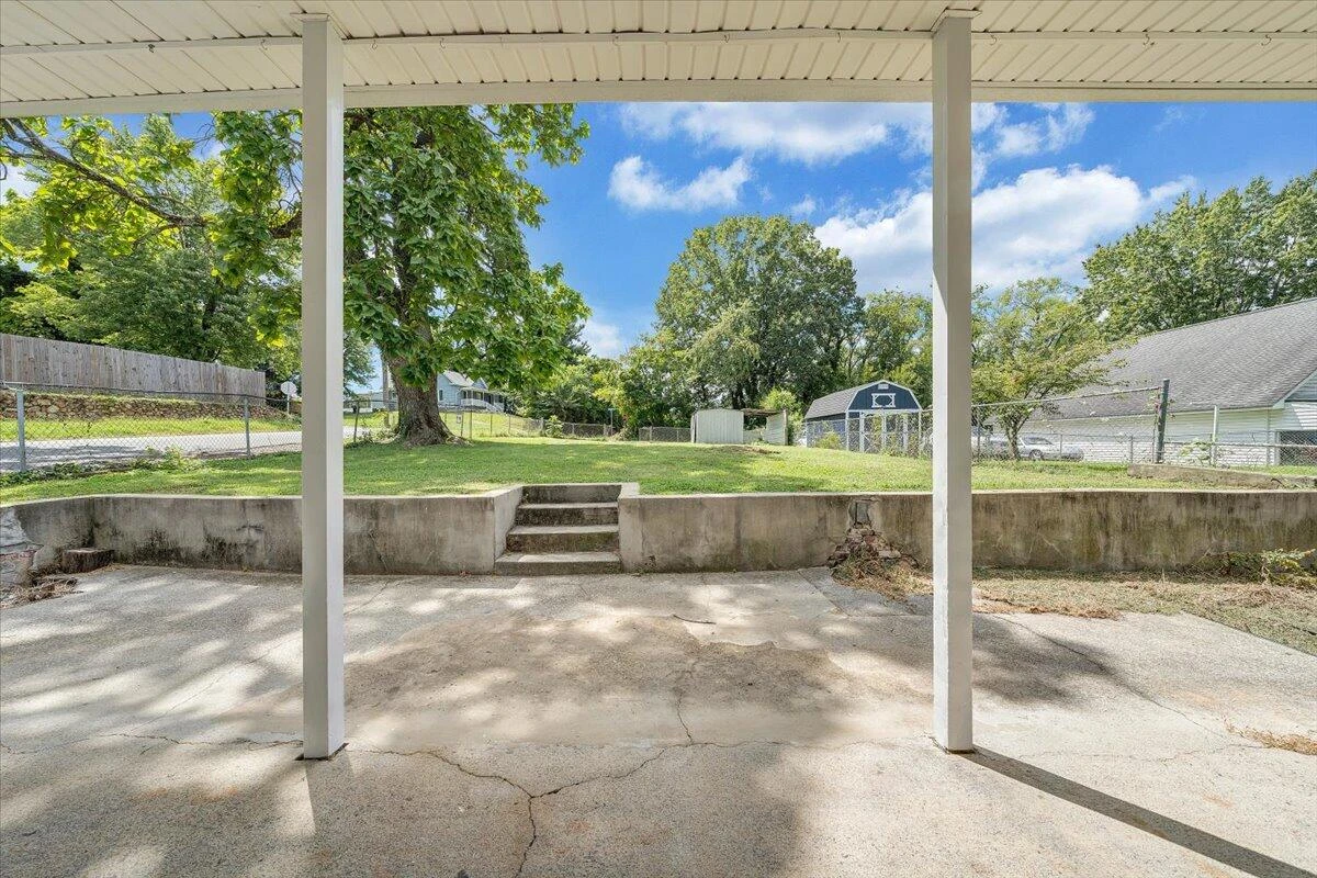 425 Jefferson AVE - Photo 34