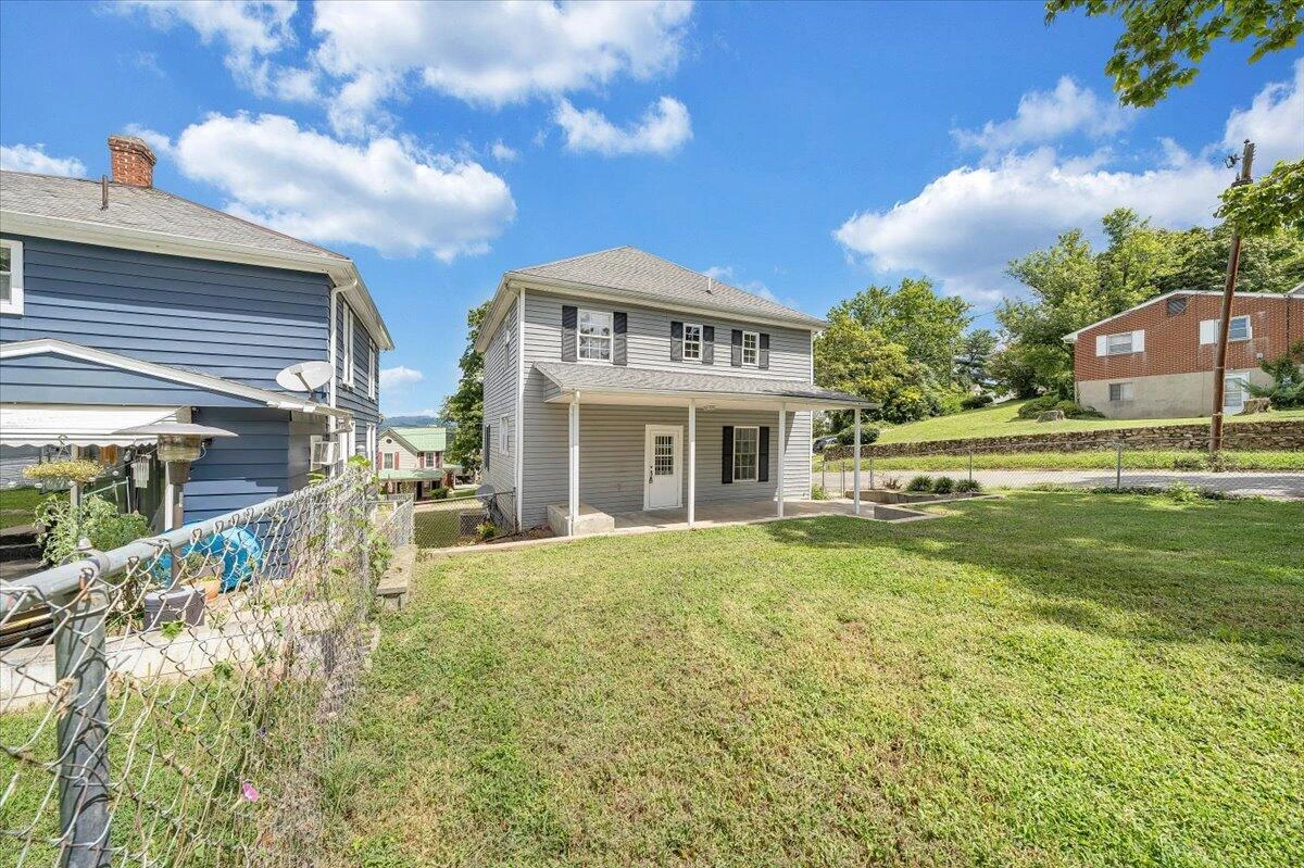 425 Jefferson AVE - Photo 35