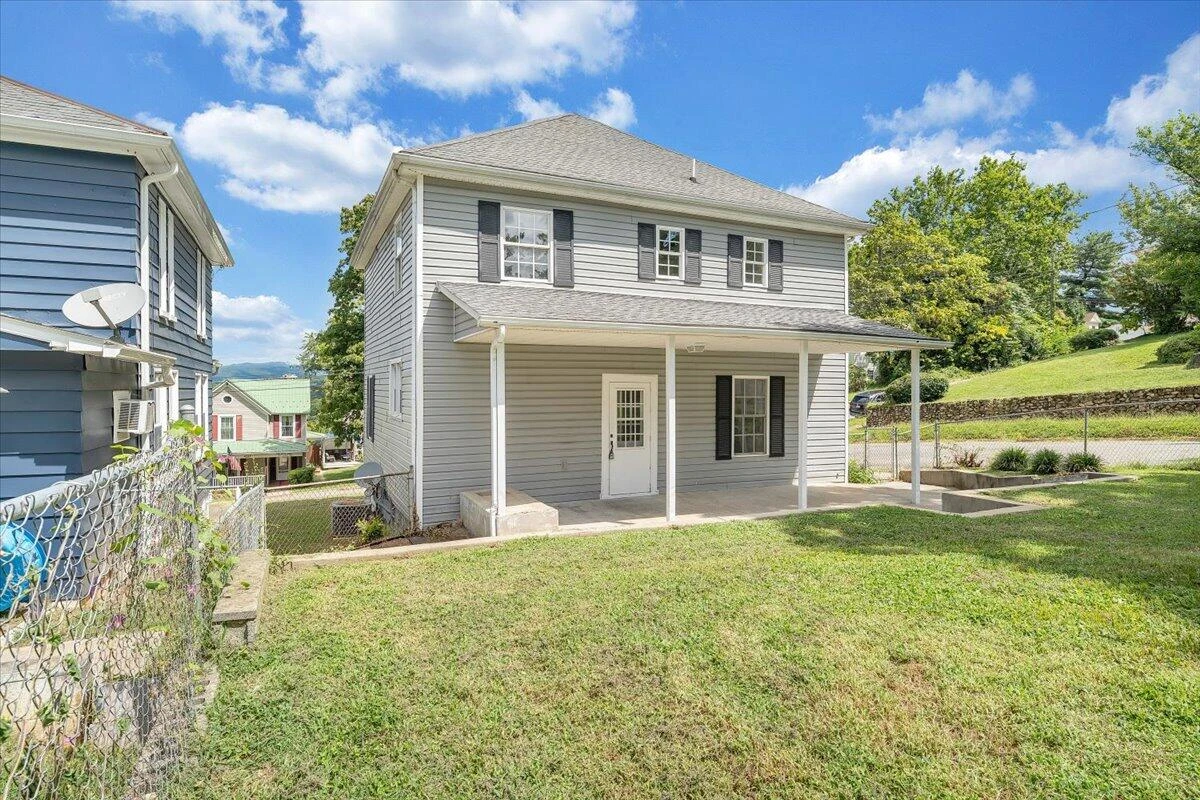 425 Jefferson AVE - Photo 36