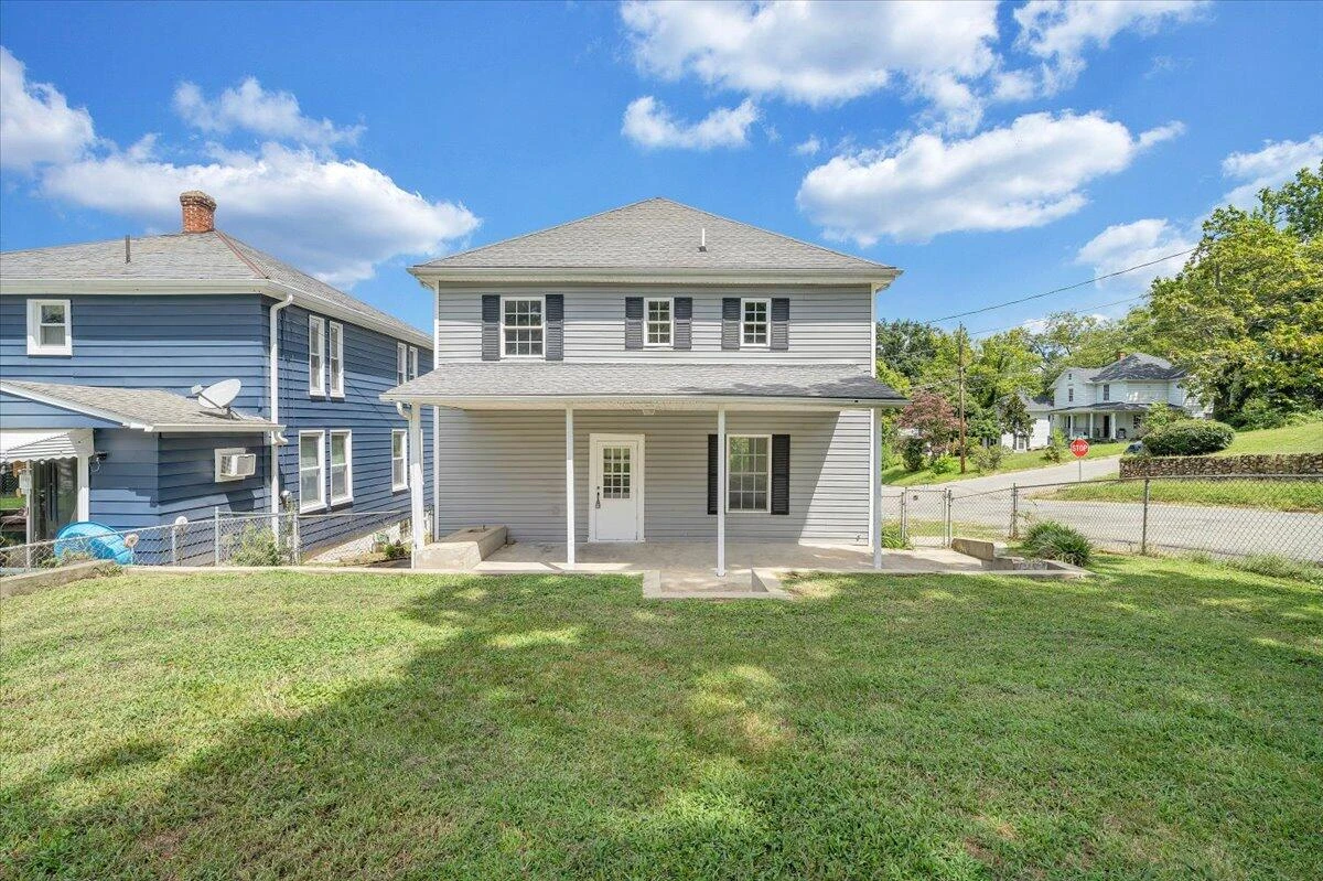 425 Jefferson AVE - Photo 38