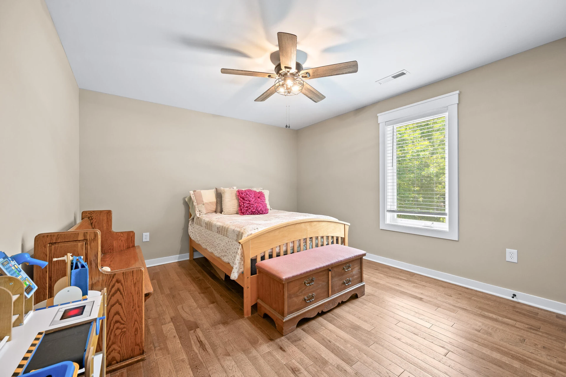 1614 Venturous TRL - Photo 40