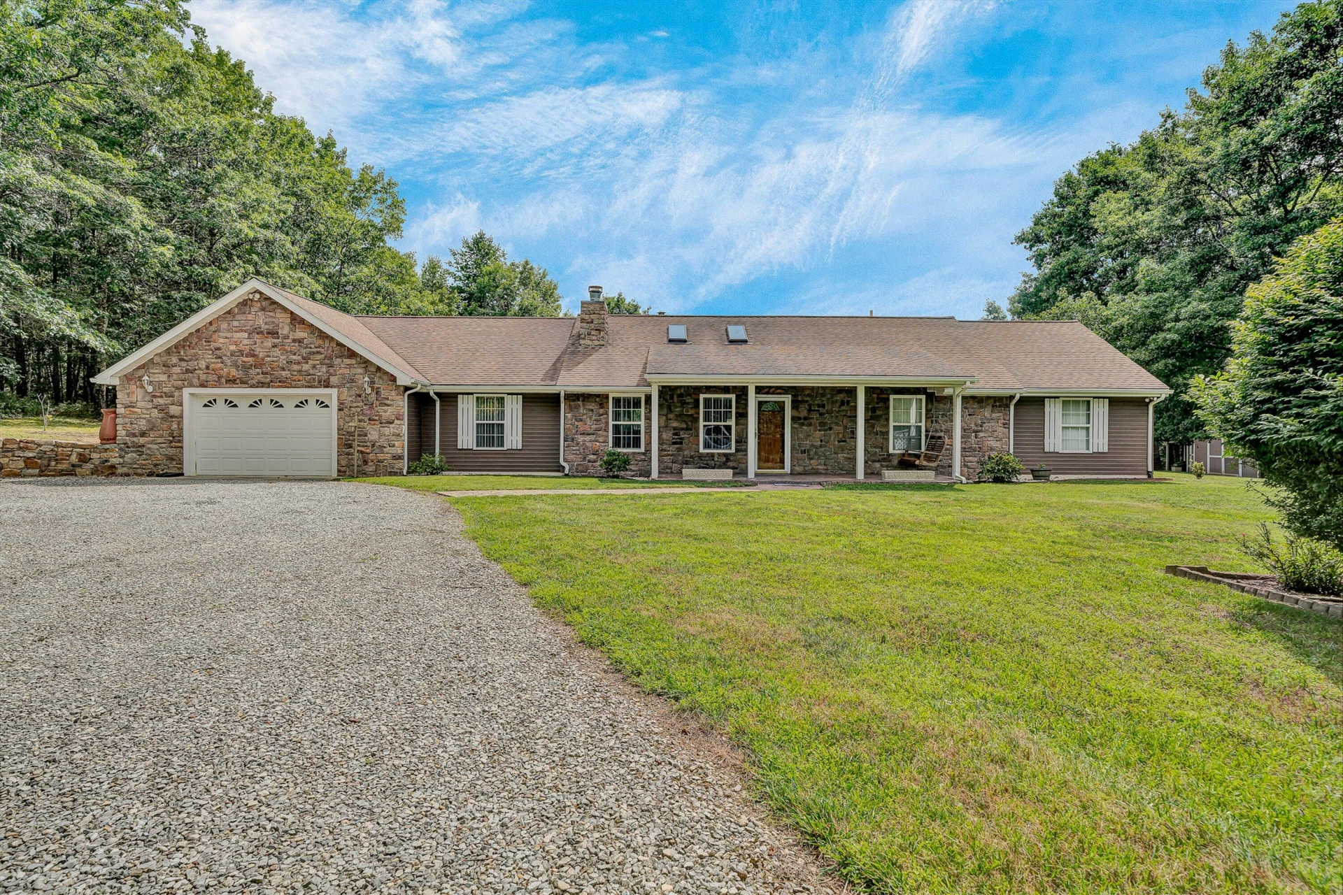 372 Bear Hollow TRL
