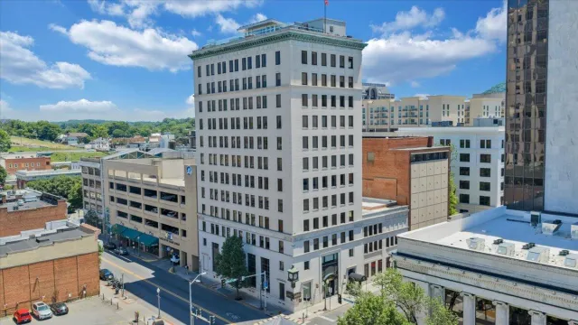 204 S Jefferson ST, Roanoke, VA, 24011