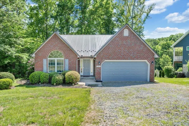 200 Inlet DR, Wirtz, VA, 24184