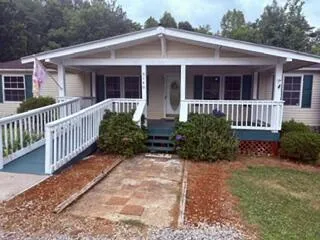 5140 Stewartsville RD, Moneta, VA, 24121