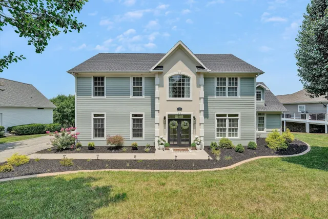 42 Peaks View DR, Moneta, VA, 24121
