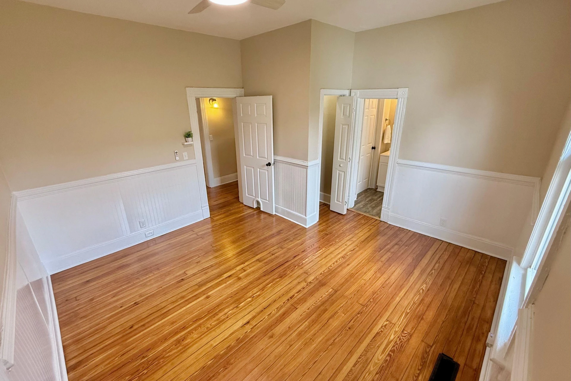 2225 Sabine AVE - Photo 4