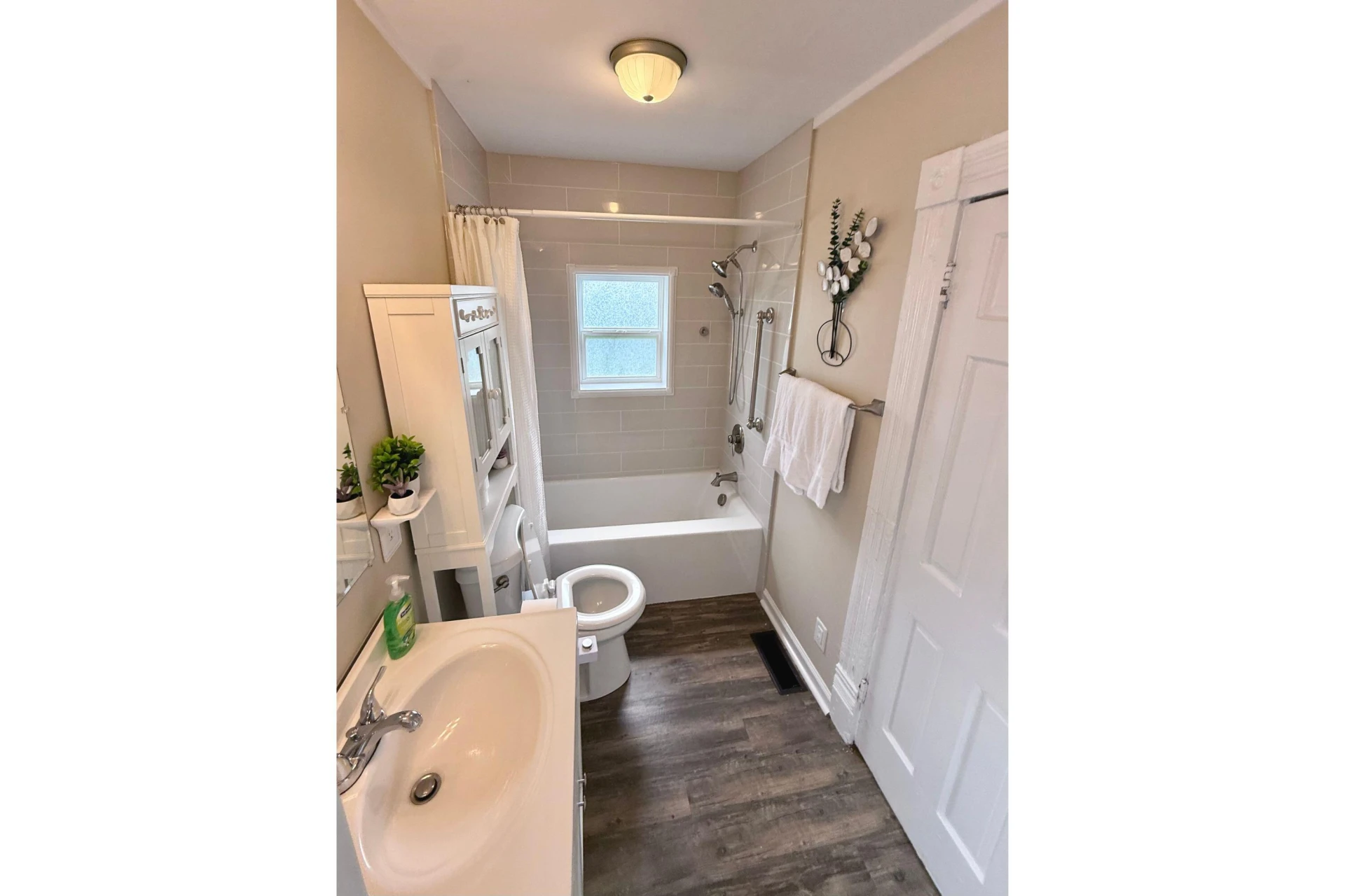 2225 Sabine AVE - Photo 6