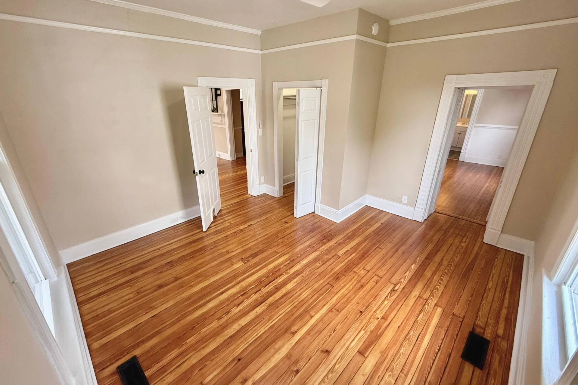 2225 Sabine AVE - Photo 8