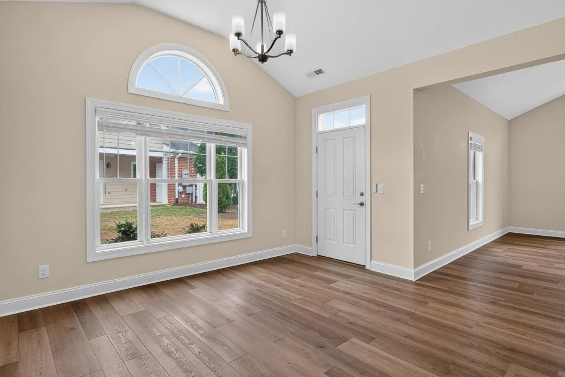 65 Professional DR - Photo 2