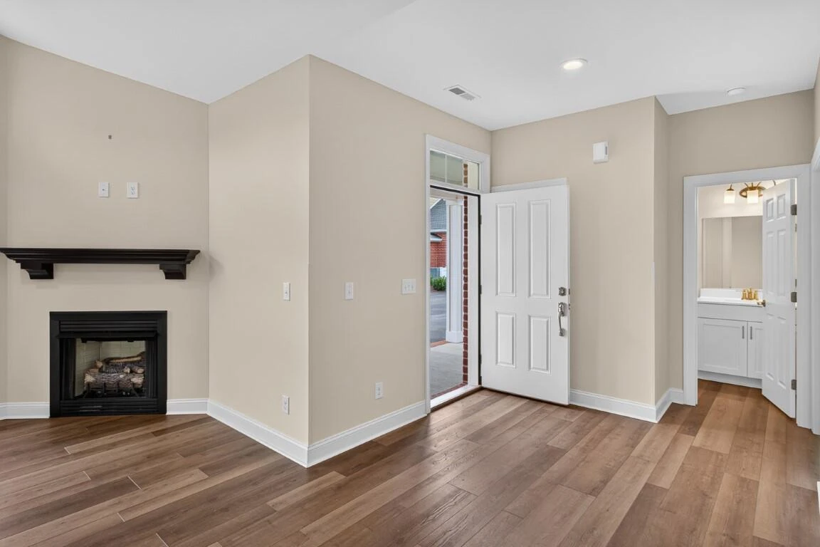 65 Professional DR - Photo 3