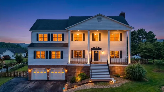 155 Alder LN NW, Christiansburg, VA, 24073