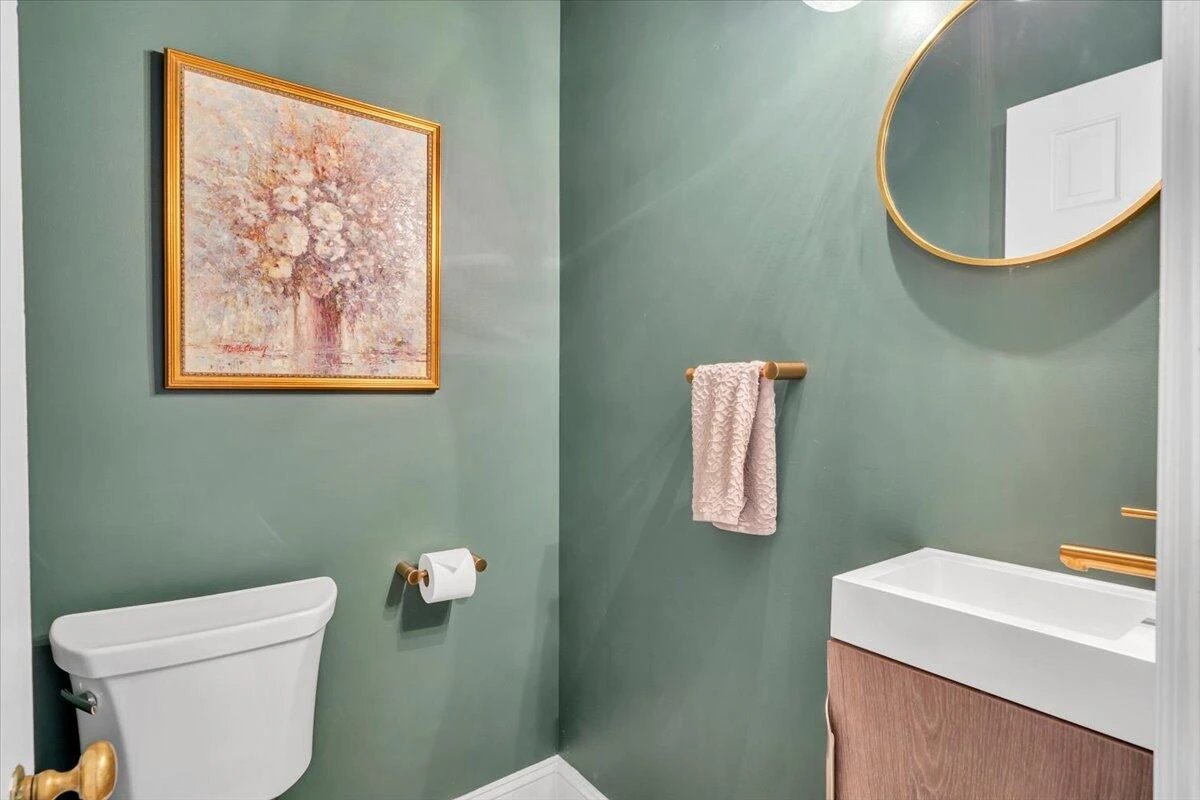 915 Oakwood DR SW - Photo 24