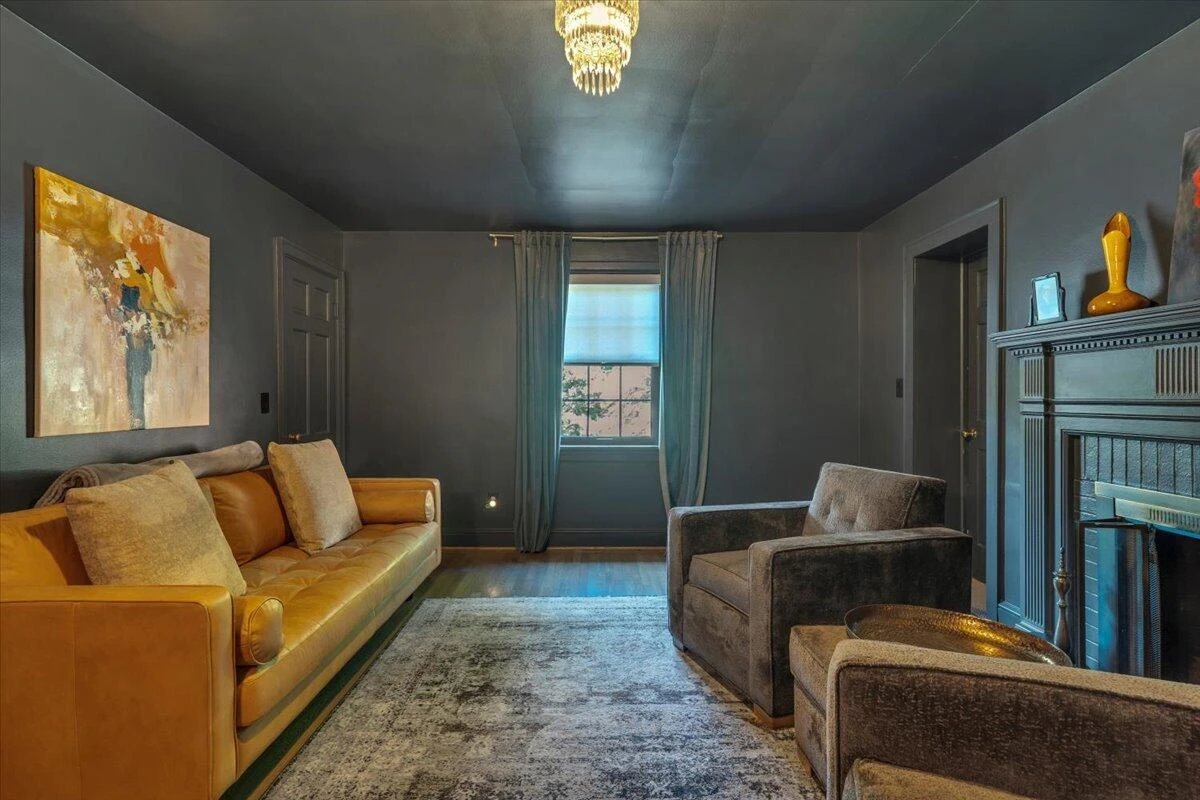 915 Oakwood DR SW - Photo 27