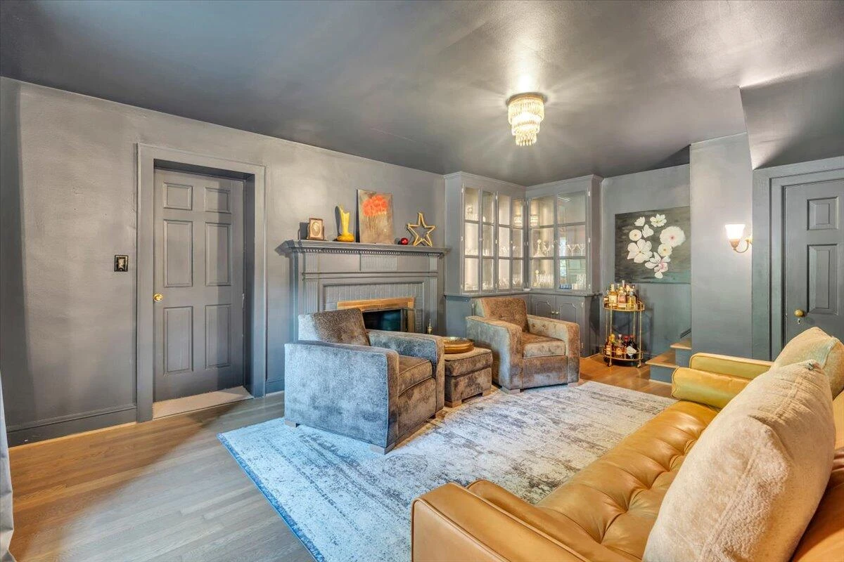 915 Oakwood DR SW - Photo 30