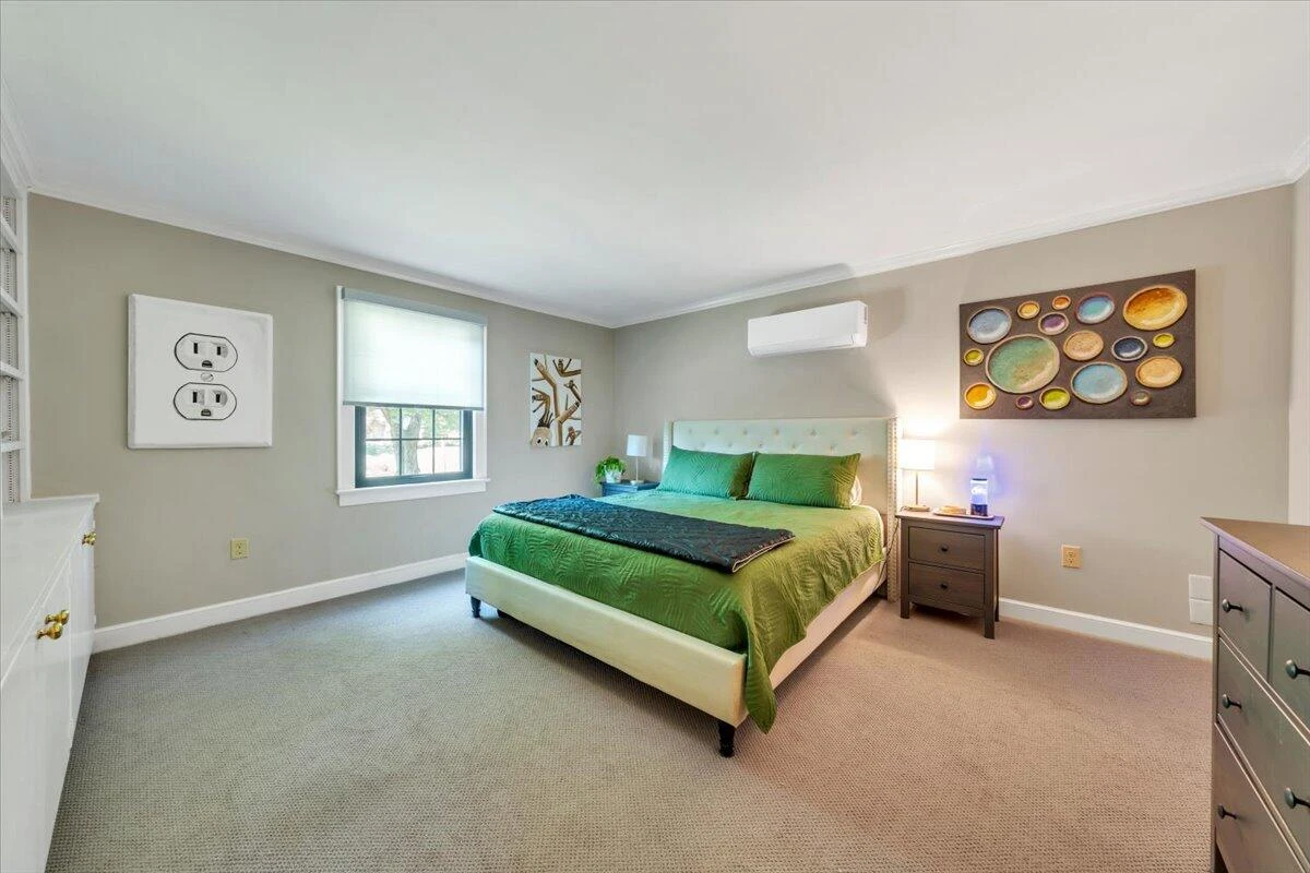 915 Oakwood DR SW - Photo 31