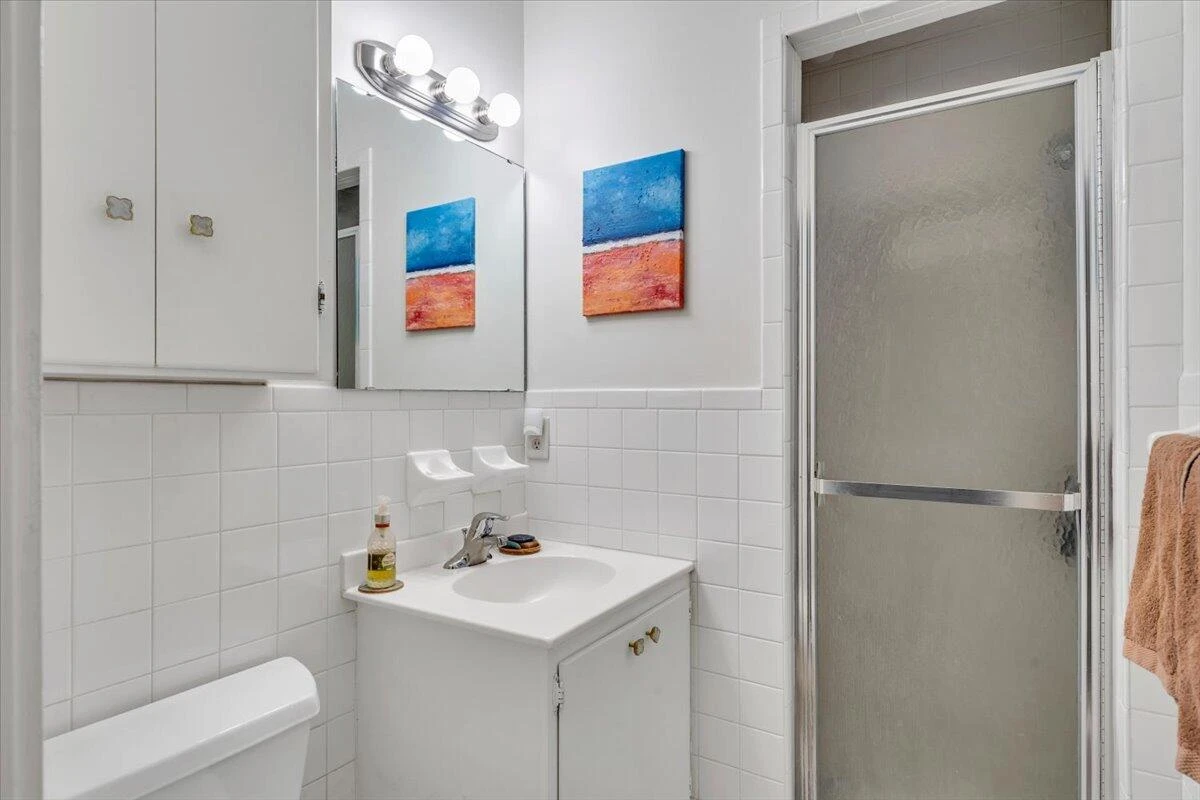 915 Oakwood DR SW - Photo 33