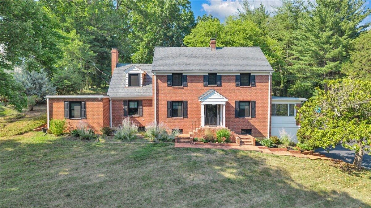 915 Oakwood DR SW - Photo 61
