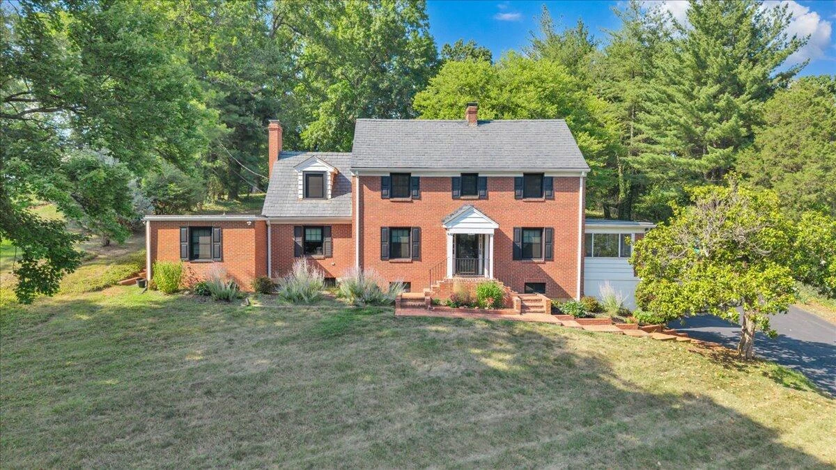 915 Oakwood DR SW - Photo 62