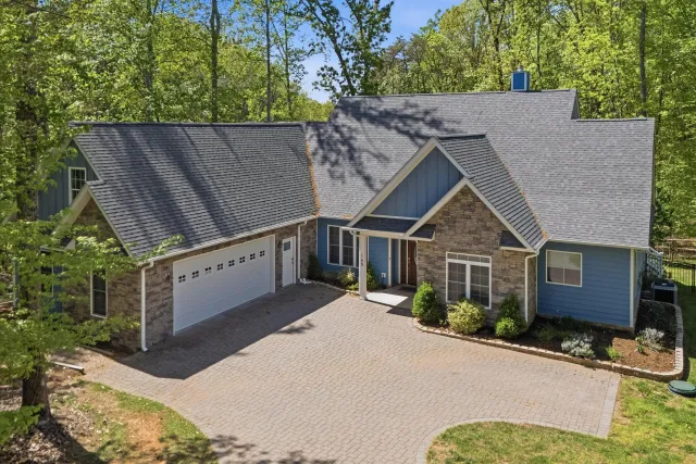 165 Peninsula DR, Moneta, VA, 24121