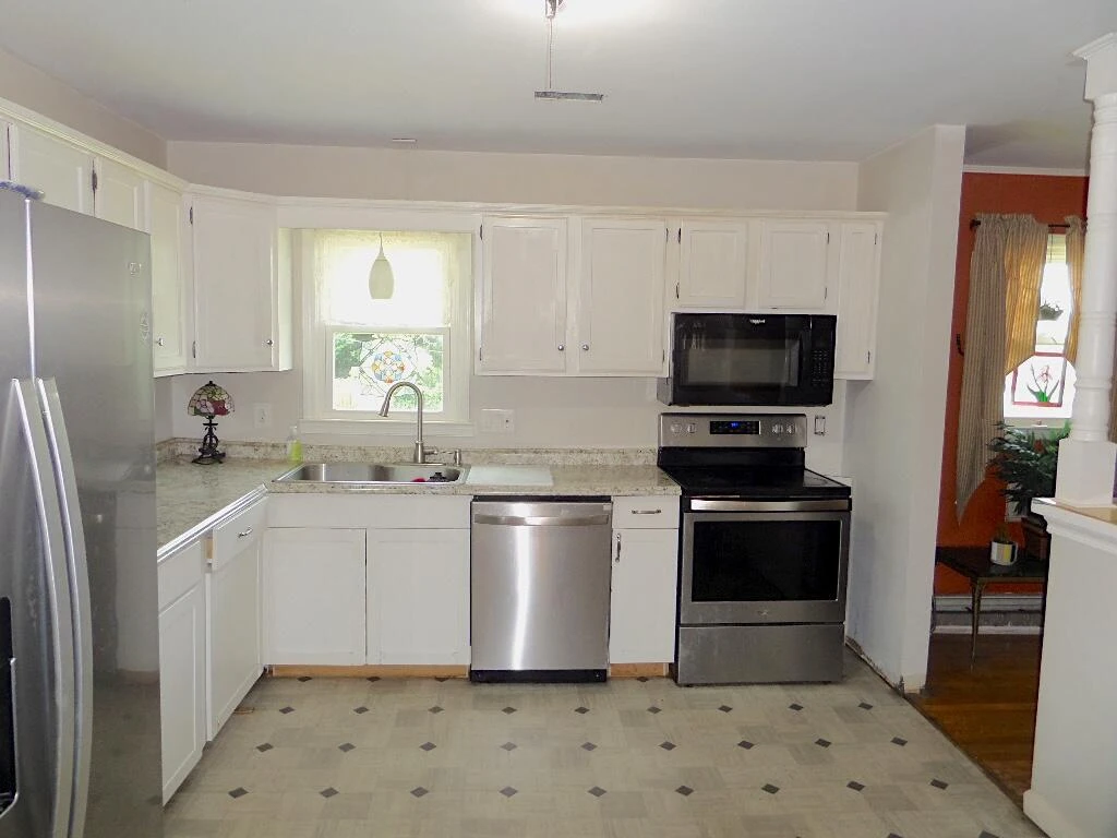 5817 Castle Rock RD - Photo 10