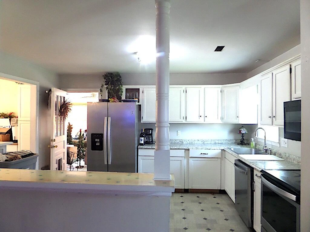 5817 Castle Rock RD - Photo 14