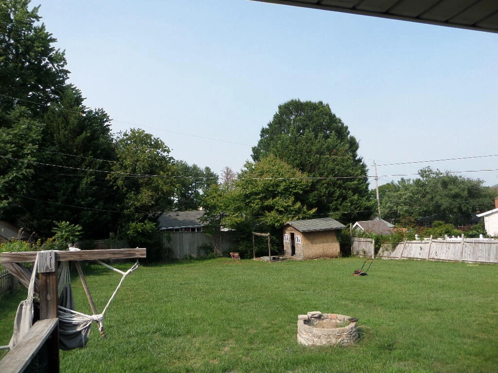 5817 Castle Rock RD - Photo 15