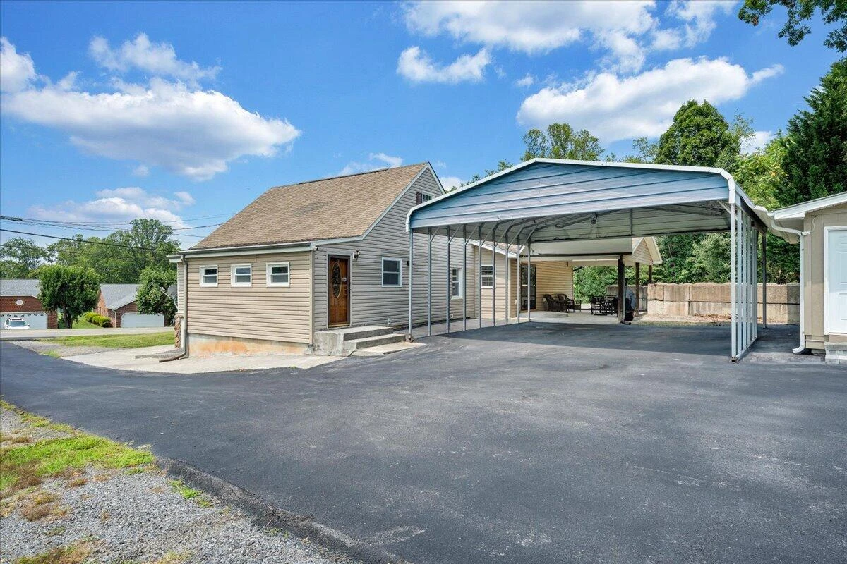 2366 Feather RD - Photo 4