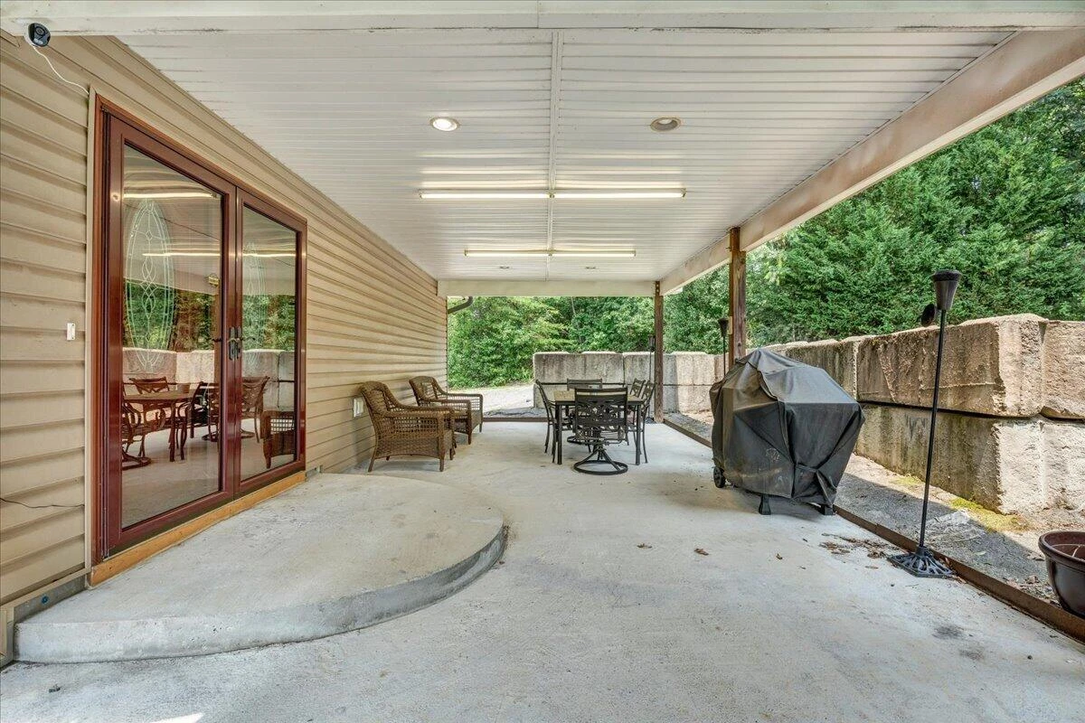2366 Feather RD - Photo 7