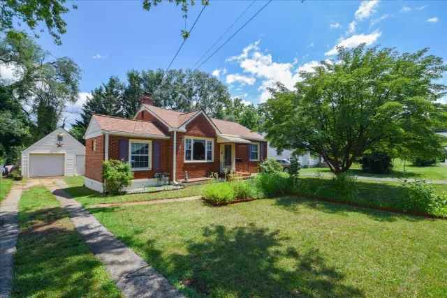 2527 Averett ST NW, Roanoke, VA, 24012